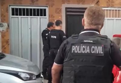 Polícia prende 16 pessoas em operação contra falsos advogados no Ceará Polícia prende 16 pessoas em operação contra falsos advogados no Ceará
