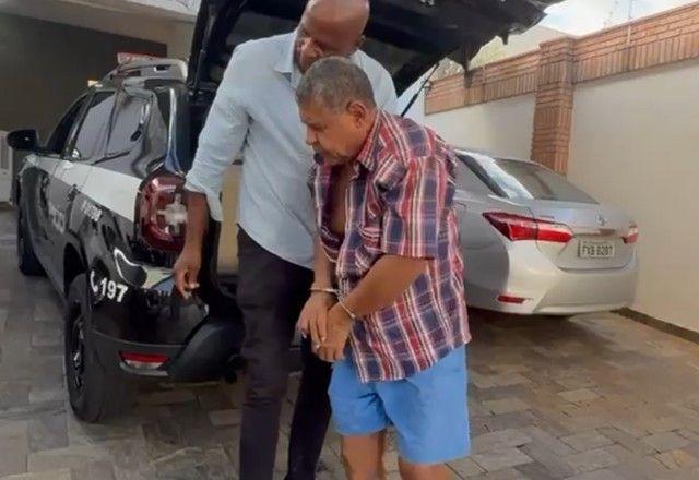 Idoso é preso por usar câmeras escondidas para filmar inquilinos no interior de SP Idoso é preso por usar câmeras escondidas para filmar inquilinos no interior de SP