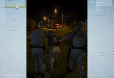 Mulher trans é esfaqueada pelo vizinho em Santana do Livramento (RS) Mulher trans é esfaqueada pelo vizinho em Santana do Livramento (RS)