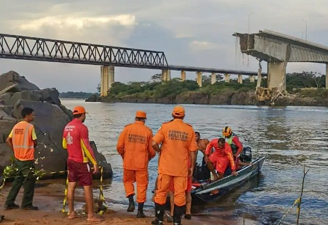 Imagem da noticia Ibama identifica fissuras em tanque de caminhão que afundou no Rio Tocantins