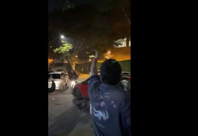 Ricardo Salles derruba moto de entregador e foge sem prestar auxílio Ricardo Salles derruba moto de entregador e foge sem prestar auxílio