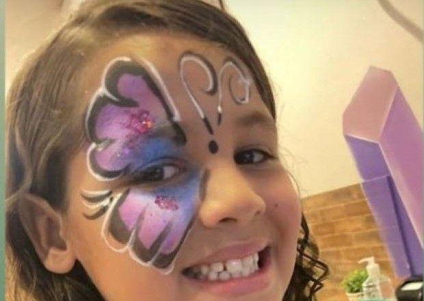 Menina de 8 anos morre no DF após inalar desodorante em desafio de rede social Menina de 8 anos morre no DF após inalar desodorante em desafio de rede social