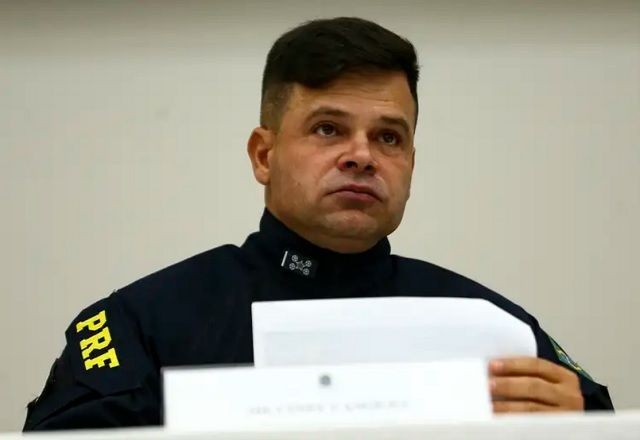 Imagem da noticia Moraes autoriza visita de senadores a Silvinei em presídio