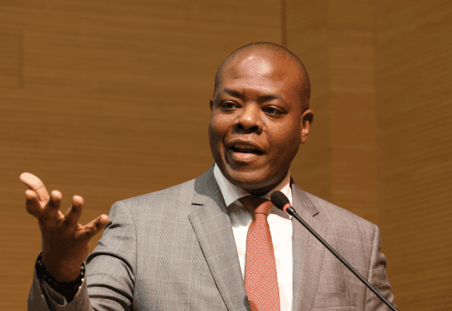 Me Too Brasil apresenta queixa-crime contra ex-ministro Silvio Almeida no STF Me Too Brasil apresenta queixa-crime contra ex-ministro Silvio Almeida no STF