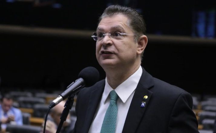 Imagem da noticia "Candidatura de Flávio Bolsonaro é xeque-mate no centro", diz líder do PL