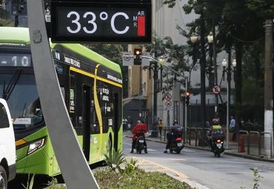 Defesa Civil emite alerta para baixa umidade em 511 cidades de SP Defesa Civil emite alerta para baixa umidade em 511 cidades de SP