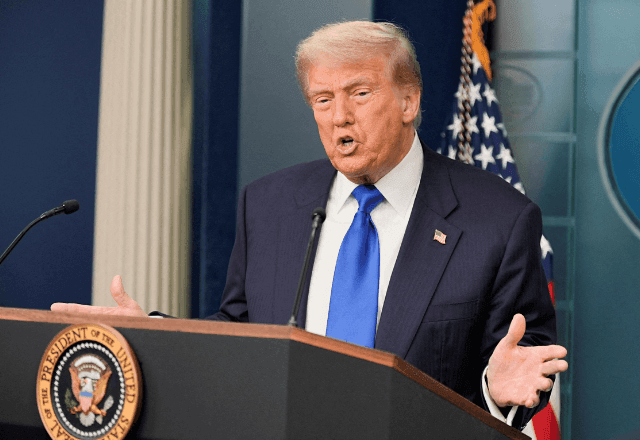 Imagem da noticia Trump critica apoio do Canadá à Palestina e diz que decisão atrapalha acordo comercial