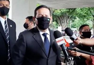 Mourão diz que é precipitado apresentar uma data agora para a vacinação Mourão diz que é precipitado apresentar uma data agora para a vacinação