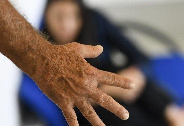 Lula aprova parecer da AGU que permite transferência de servidoras vítimas de violência doméstica Lula aprova parecer da AGU que permite transferência de servidoras vítimas de violência doméstica